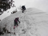 腐りつつある雪の壁